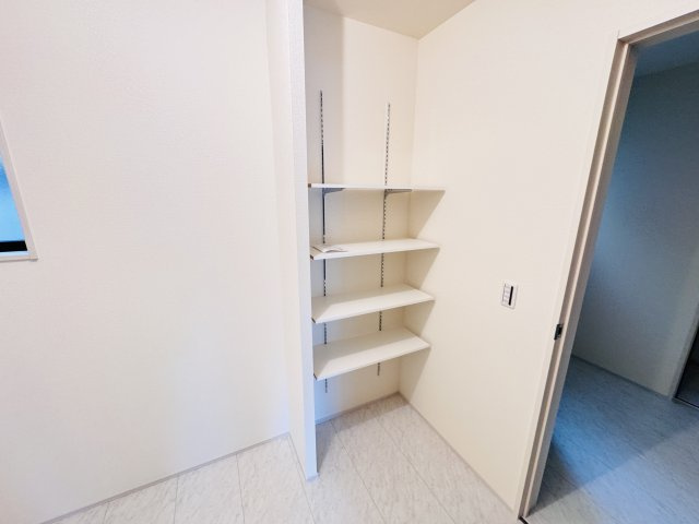 柏市南増尾４丁目新築戸建の脱衣所|脱衣所収納スペース