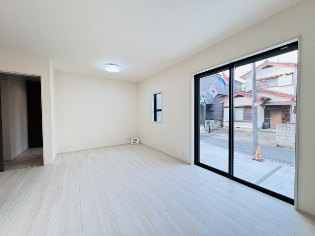 柏市南増尾４丁目新築戸建の居間・リビング|16.5帖リビングダイニングキッチン