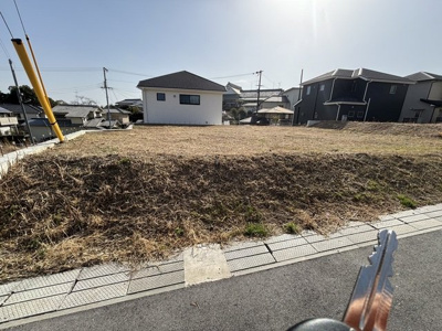 【前面道路含む現地写真】 | リーブルガーデン奈良西大寺新池町２期 | 前面道路含む現地写真