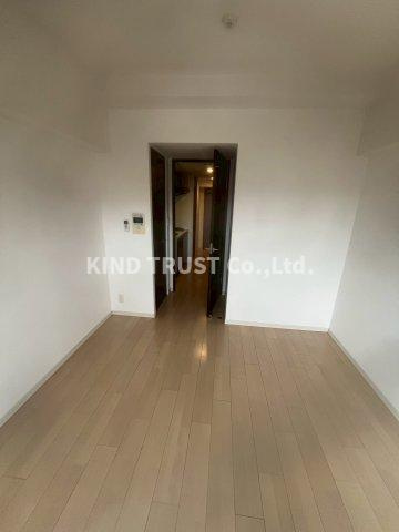 アドバンス西梅田グルーブの居間・リビング|こちらの居間で趣味の時間をお楽しみください