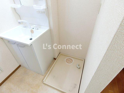 【設備】 | シャトレーライフ | 室内洗濯機置き場には排水パン付き。