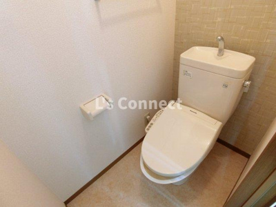 【トイレ】 | シャトレーライフ | 温水洗浄便座付きのトイレ。