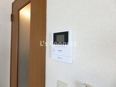 【セキュリティ】 | シャトレーライフ | 突然の来客時もＴＶモニターホンでしっかり確認。