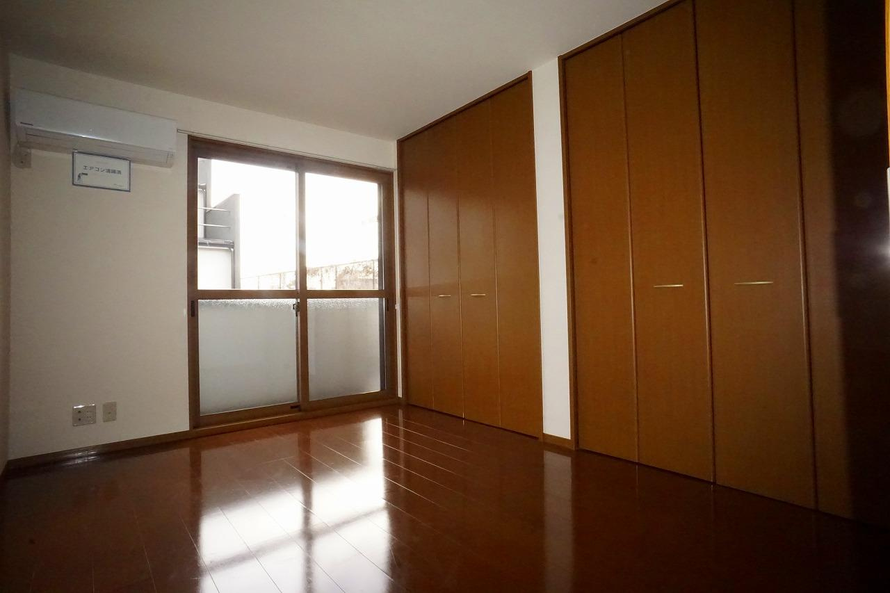 リバーサイドＫ２ Ｂ棟の駐車場