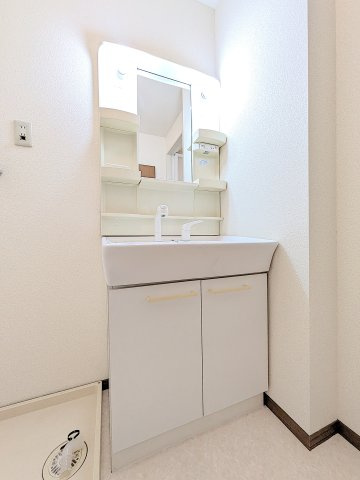 リバーサイドＫ２ Ｂ棟の独立洗面台