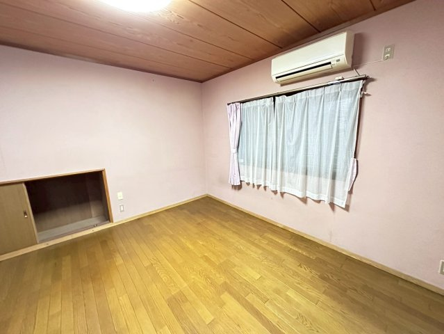 【商談中】中古戸建　揖斐郡池田町本郷　平成6年築の洋室