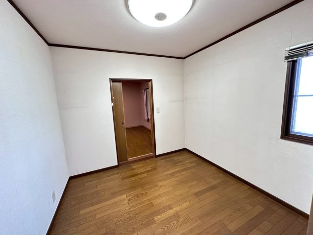 【商談中】中古戸建　揖斐郡池田町本郷　平成6年築の洋室