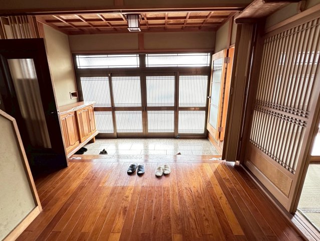 【商談中】中古戸建　揖斐郡池田町本郷　平成6年築の玄関