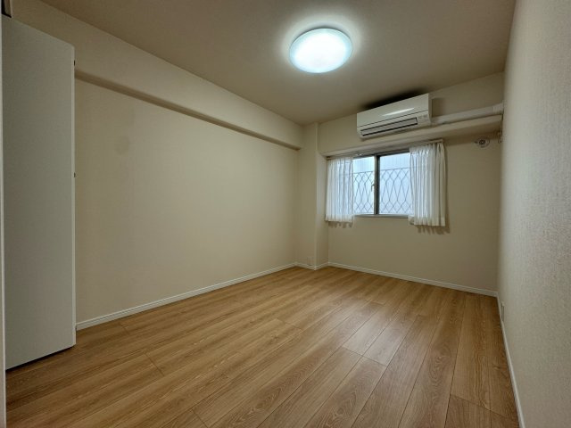 ルネ稲城の洋室|【洋室①（約6.0帖）】