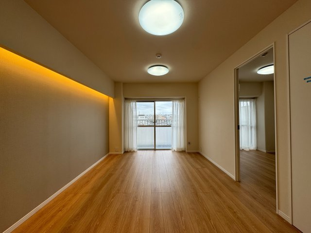 ルネ稲城の居間・リビング|【LDK（約9.5帖）】