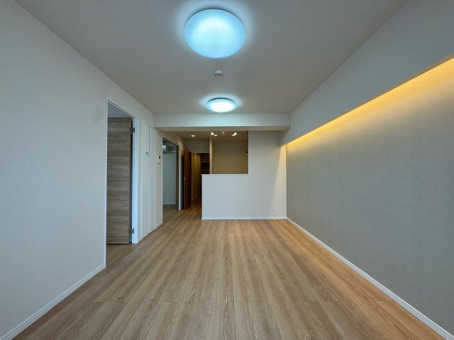 ルネ稲城の居間・リビング|【LDK（約9.5帖）】