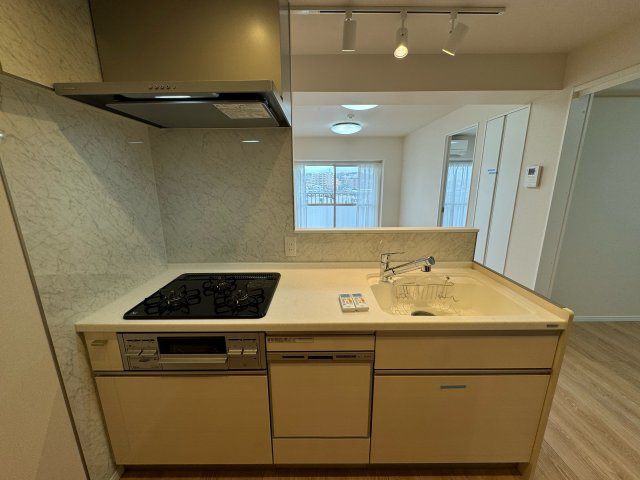 ルネ稲城のキッチン|【システムキッチン（食洗器付）】