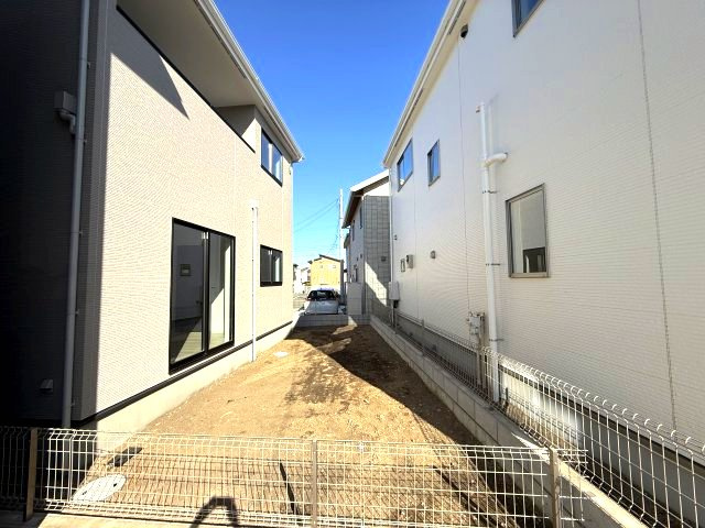 アーバンスタイル前橋市北代田町1期　2号棟の庭|ちょっとしたお庭付きです。ガーデニング等いかがでしょうか。