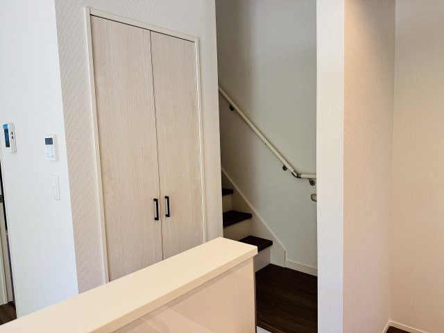 八王子市　北野町　新築一戸建て　６期の収納|～キッチン横には便利なパントリーがあります～