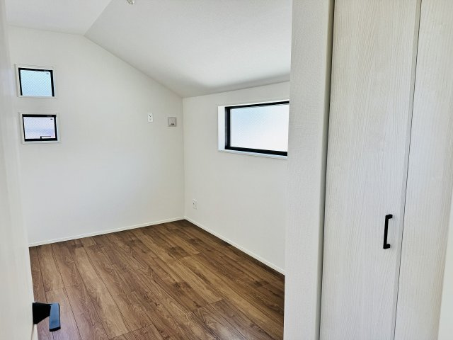 八王子市　北野町　新築一戸建て　６期の子供部屋|～2階5.12帖の洋室です～