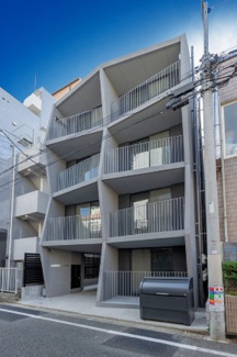 【外観】 | 鉄筋コンクリート造のがっちりとした建物。