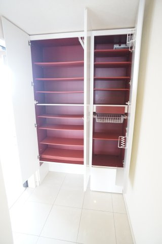 ラ・ビスタ宝塚レフィナス１番館の玄関