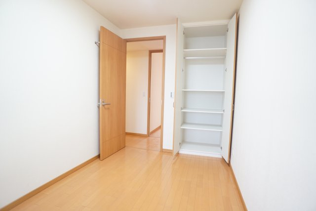 ラ・ビスタ宝塚レフィナス１番館の居間・リビング