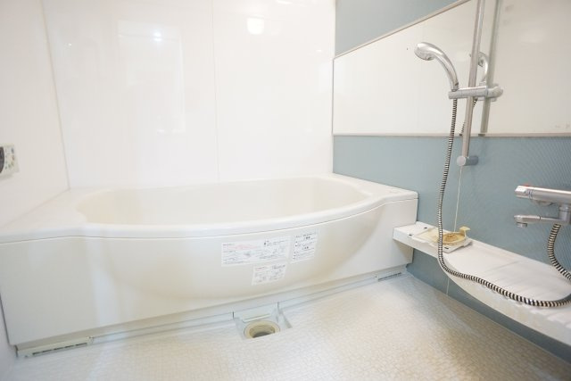 ラ・ビスタ宝塚レフィナス１番館の浴室