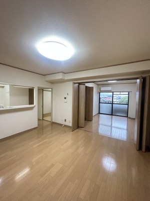 【居間・リビング】 | グリーンガーデン羽衣