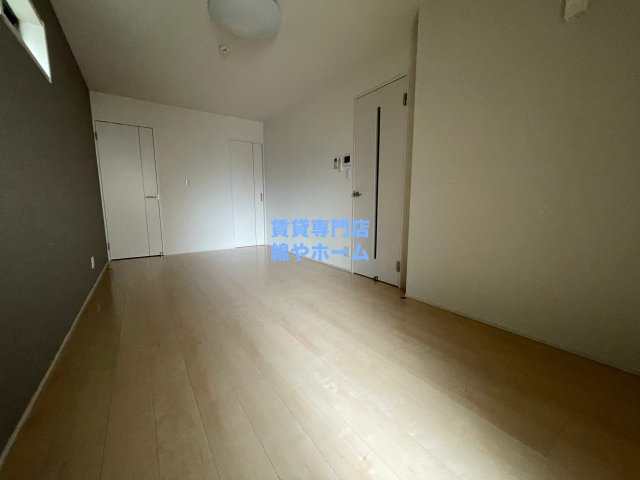 フジパレス杉本町駅西Ⅱ番館の寝室|広くて明るい寝室