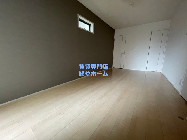 フジパレス杉本町駅西Ⅱ番館の寝室|広くて明るい寝室