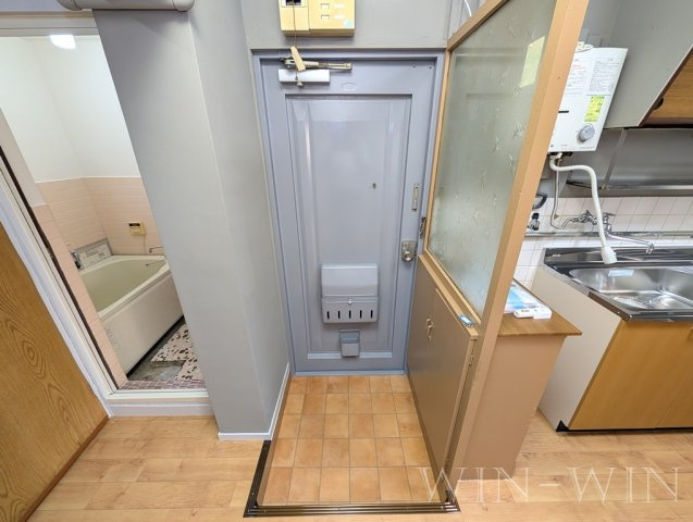 コーポ松山の玄関