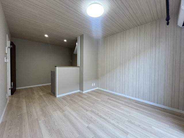 マースフルの居間・リビング