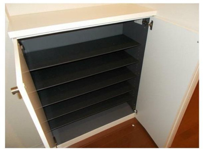 【玄関】 | ホワイトレジデンス | 明るい玄関です