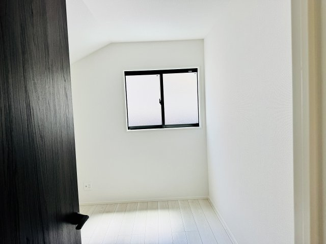 八王子市　北野町　新築一戸建て　６期の洋室|～2階4.25帖の洋室です～