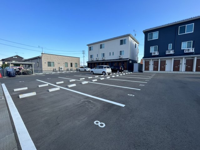 RⅣ(アールフォー)Bの駐車場