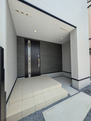 【玄関】 | リナージュ高崎市上和田町01期ー① | 玄関回りには便利なフリースペース♪