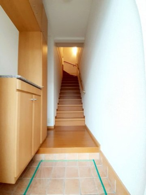 【玄関】 | アルフィーノはるＤ | 毎日通る玄関はこちらです