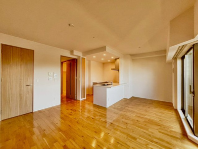 【居間・リビング】 | サンメゾン堺三国ヶ丘駅前