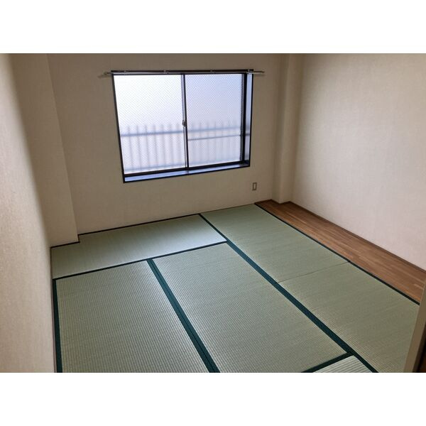 サンライズ市川の和室