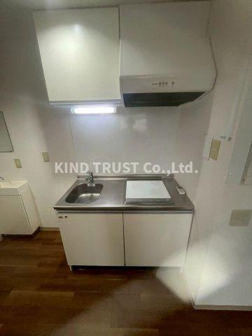 レバンガ天神橋APのキッチン|コンパクトなキッチンで掃除もラクラク