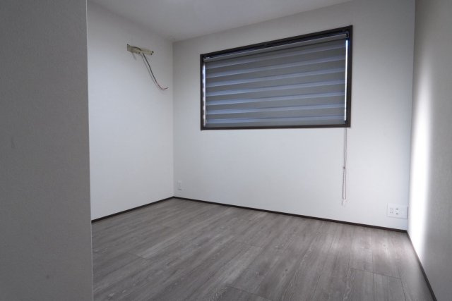 彩都中古戸建の洋室|その他詳細やご質問はお気軽に1Deal Estate☎072-665-9163までお問い合わせください