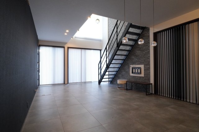 彩都中古戸建の居間・リビング|その他詳細やご質問はお気軽に1Deal Estate☎072-665-9163までお問い合わせください