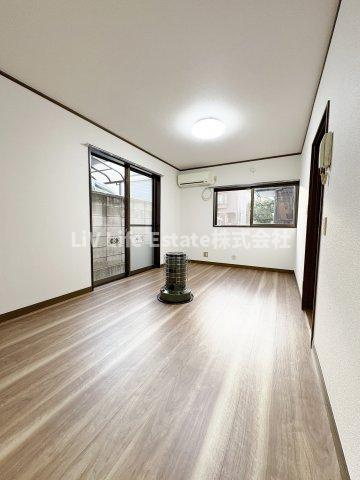 東久留米市中央町５丁目貸家の居間・リビング