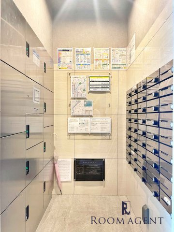 S-RESIDENCE堀田駅前のエントランス