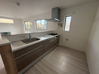 【キッチン】 | 狭山市北入曽　新築分譲　「入曽駅」徒歩24分　敷地40坪　【御狩場小学区】