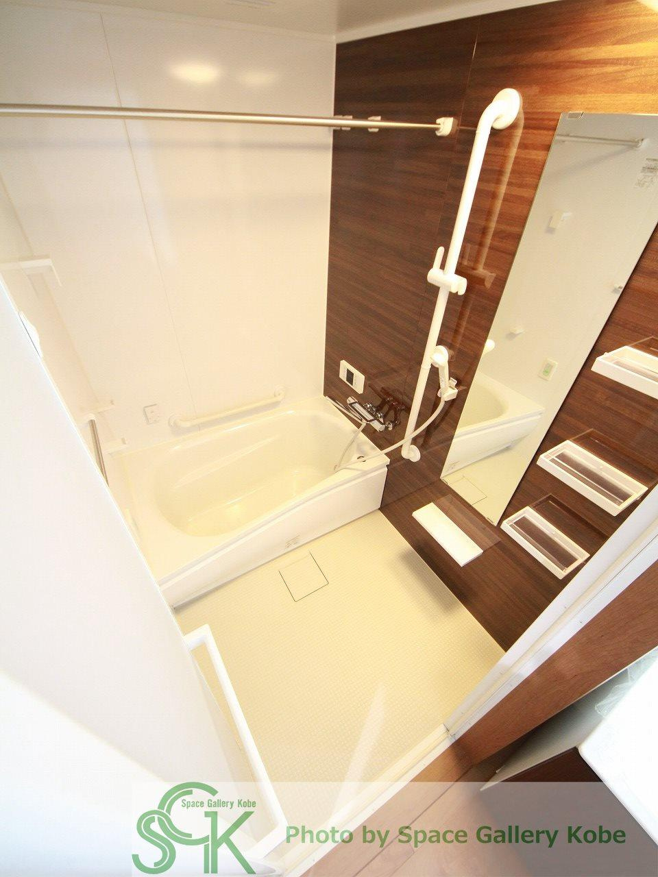 ウエストコート8番街・2番館の浴室|※お部屋により仕様が異なる場合があります。