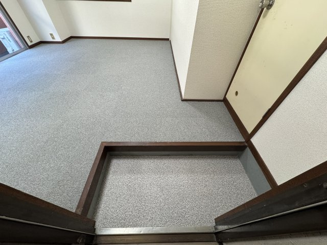 ハイツトータスの玄関