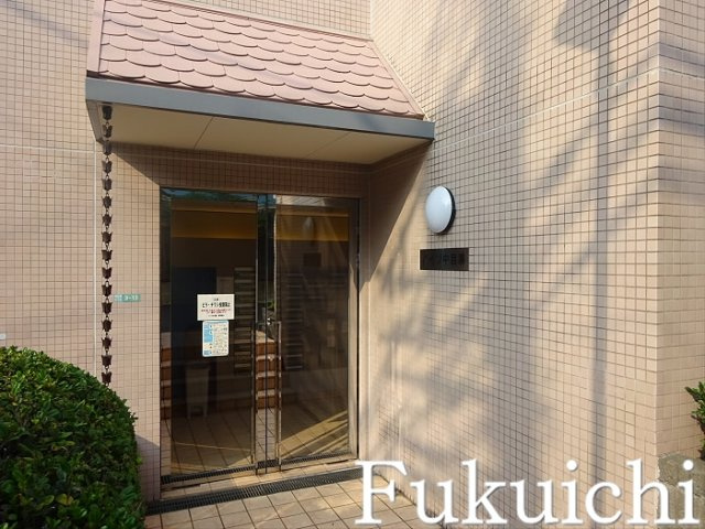 ハイツ中目黒のエントランス