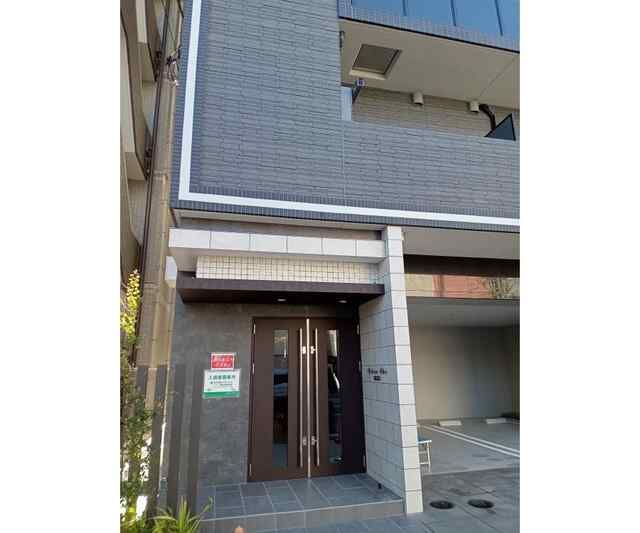 アーバン尾久のエントランス