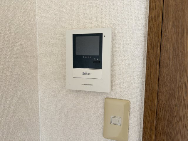 ペピーノのセキュリティ|※同間取101号室の参考写真※202号室は腰高窓はありません※