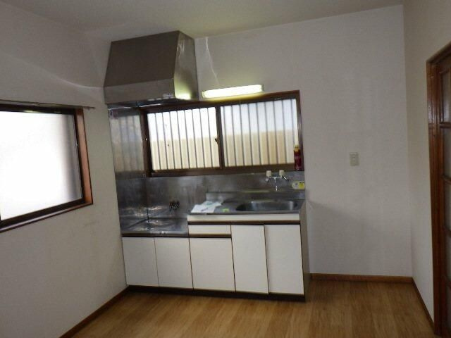 ホワイトリーオのキッチン