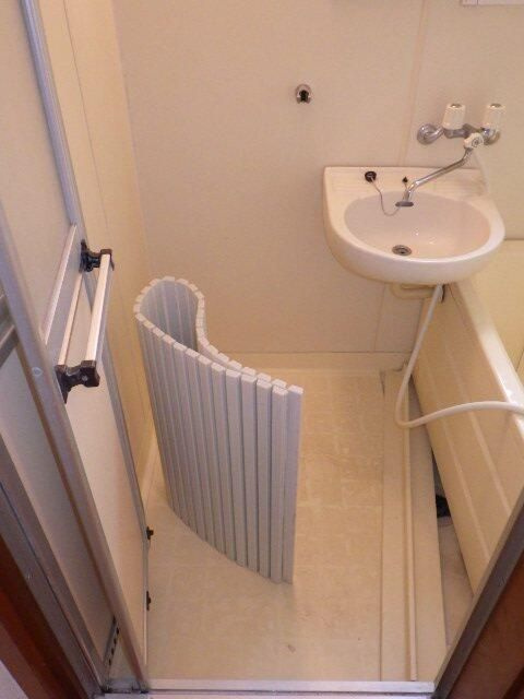 ホワイトリーオの浴室