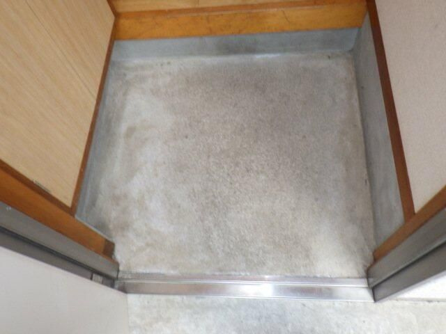 ホワイトリーオの玄関