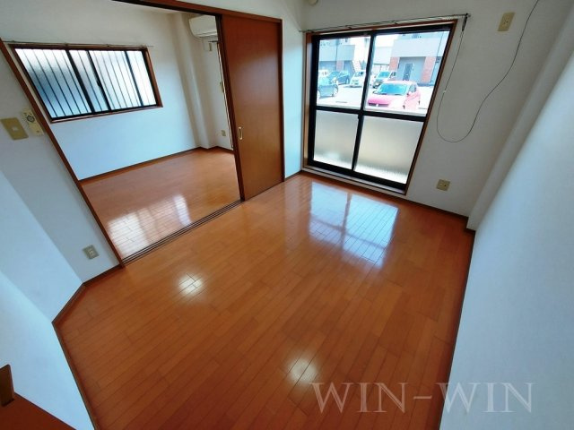 ブロードタウン神野 Bの寝室